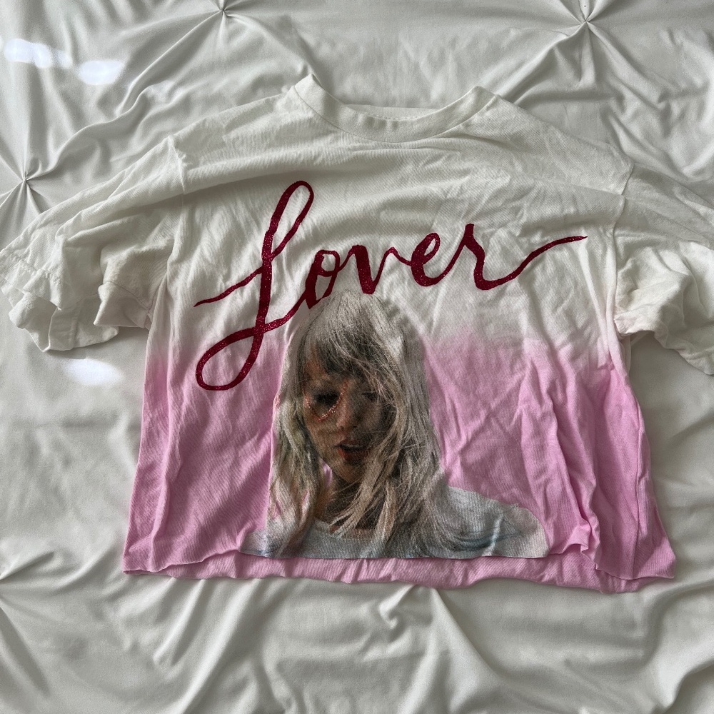 Taylor Swift "Lover" cropped Tee
